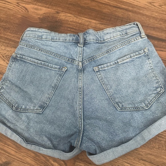Old Navy Shorts (2) - Picture 8 of 9